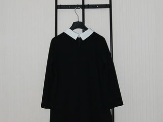 Чёрное платье с белым воротником Zara, размер S