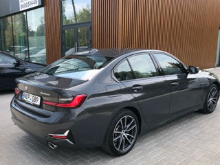 BMW 3 Series фото 1