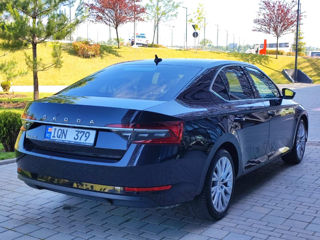 Skoda Superb foto 3