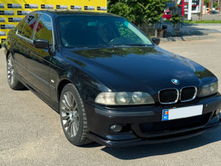 BMW 5 Series foto 3