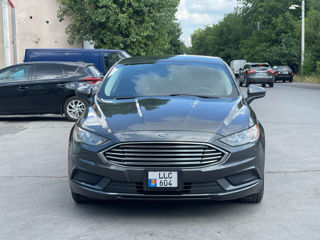 Ford Fusion foto 2