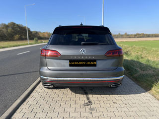 Volkswagen Touareg foto 5