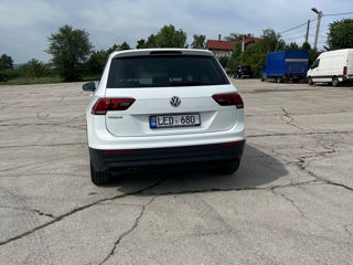 Volkswagen Tiguan foto 4