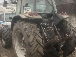 Vind tractor landinni foto 2