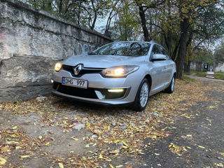 Renault Megane foto 2