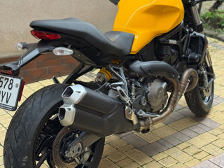 Ducati Monster 821 foto 4