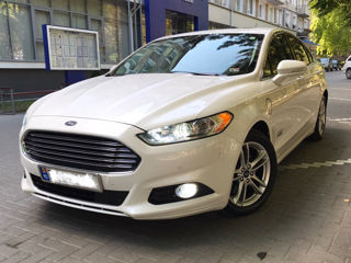 Ford Fusion foto 2