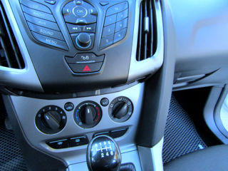 Ford Focus foto 9