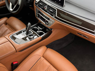 BMW 7 Series foto 9