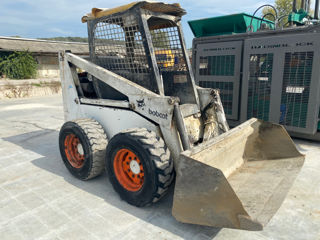 Bobcat 825 foto 1