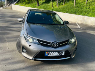 Toyota Auris foto 2