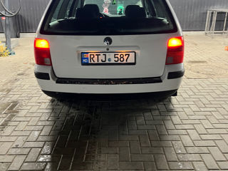 Volkswagen Passat foto 3