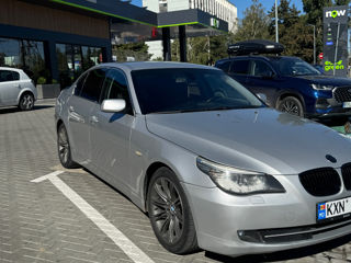 BMW 5 Series foto 10