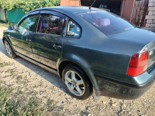 Volkswagen Passat foto 3