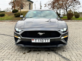 Ford Mustang foto 2