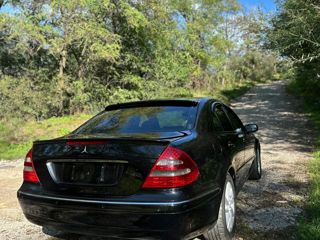 Mercedes E-Class foto 3