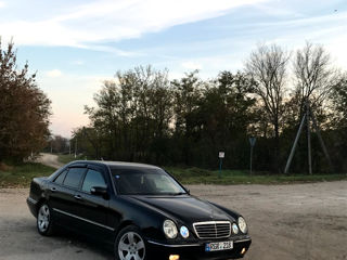 Mercedes E-Class foto 4