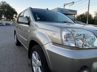 Nissan X-Trail foto 3