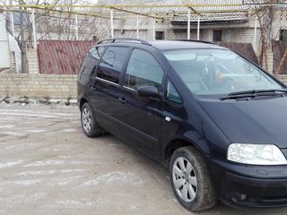 Volkswagen Sharan foto 3