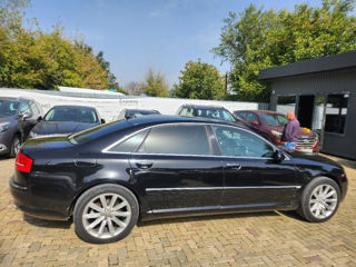 Audi A8 foto 4