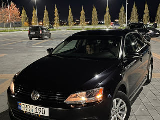 Volkswagen Jetta foto 4