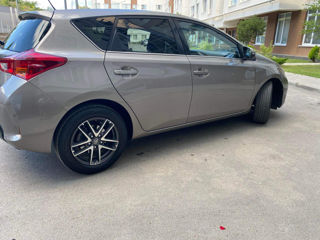 Toyota Auris foto 4