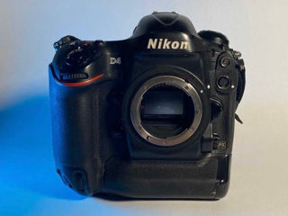 Nikon D4 in stare foarte buna