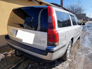 Volvo V70 foto 2