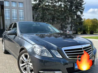 Mercedes E-Class foto 1