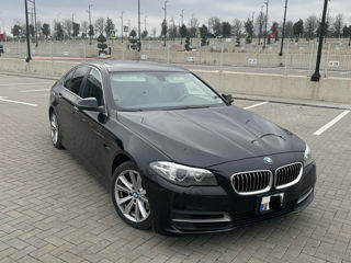 BMW 5 Series foto 2