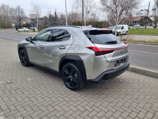 Lexus UX foto 7