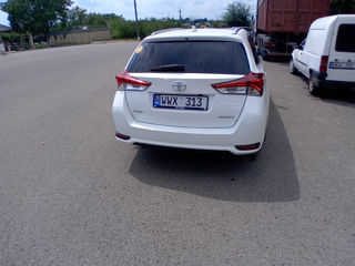 Toyota Auris foto 3