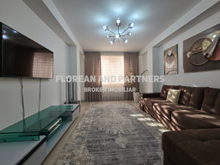 Apartament cu 2 camere, 67 m², Centru, Chișinău foto 2