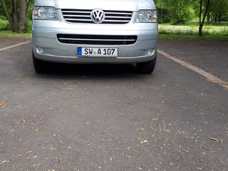 Volkswagen Caravelle foto 1