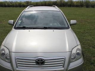 Toyota Avensis foto 5