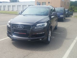 Audi Q7 foto 1