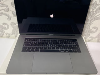 Vind MacBook Pro 15-inch, Space Grey/2.8 GHz/16GB/Radeon Pro 555/256 GB SSD, 2018 foto 3