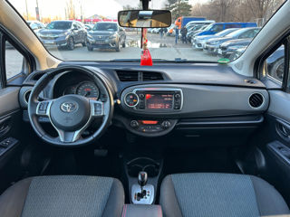 Toyota Yaris foto 10