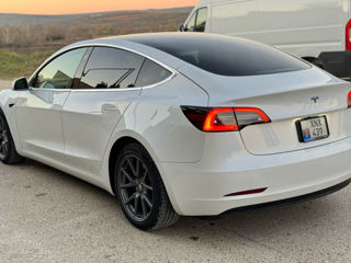 Tesla Model 3 foto 3