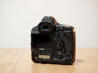 Canon EOS 1DX Mark II foto 3