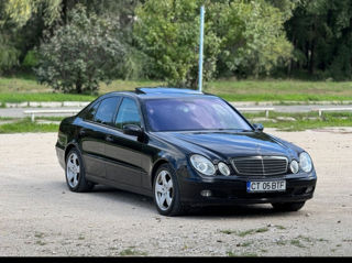 Mercedes E-Class foto 2