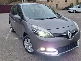 Renault Grand Scenic foto 2