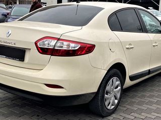 Renault Fluence foto 5