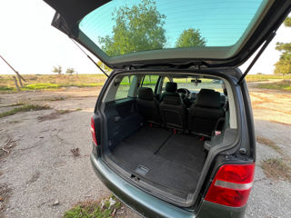 Volkswagen Touran foto 7