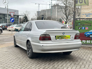 BMW 5 Series foto 6