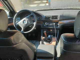 BMW 5 Series foto 3