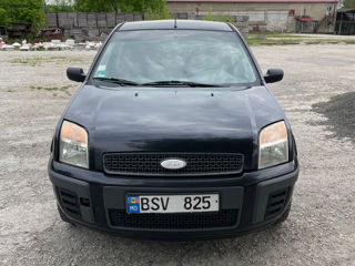 Ford Fusion foto 1