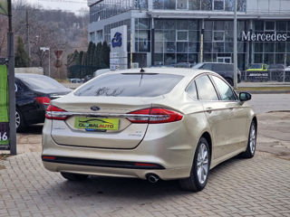 Ford Fusion foto 6