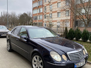 Mercedes E-Class foto 4