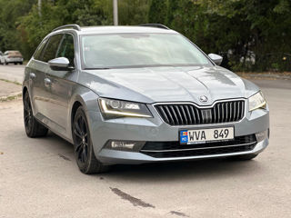 Skoda Superb foto 3